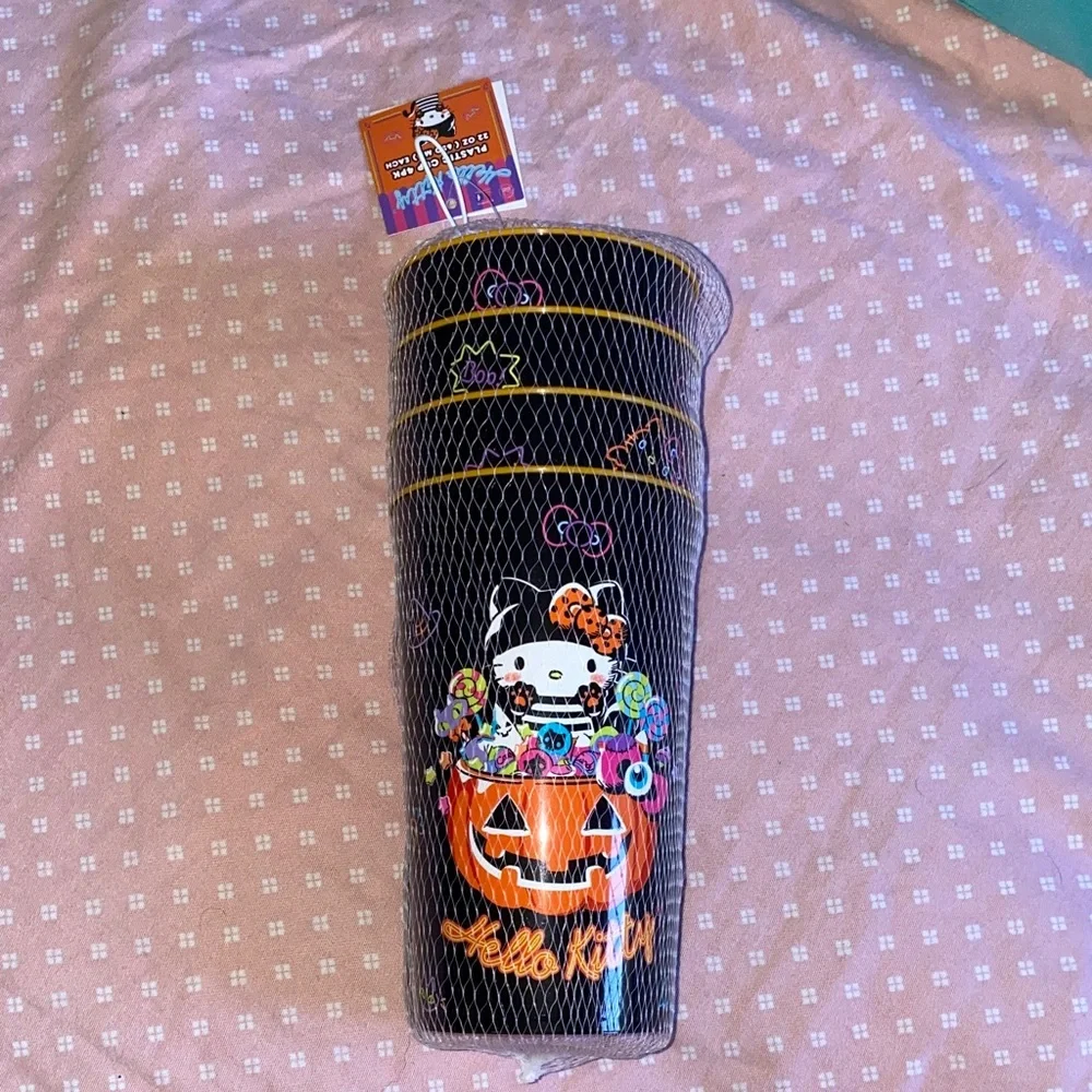 Hello Kitty Halloween Party Cups - Black and Orange